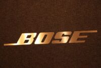 Noise cancelling headphones