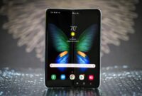 Foldable smartphone technology